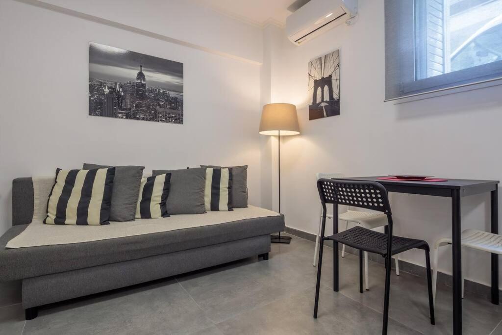 Hilton Area Brand New Comfortable Apartment Ateny Zewnętrze zdjęcie