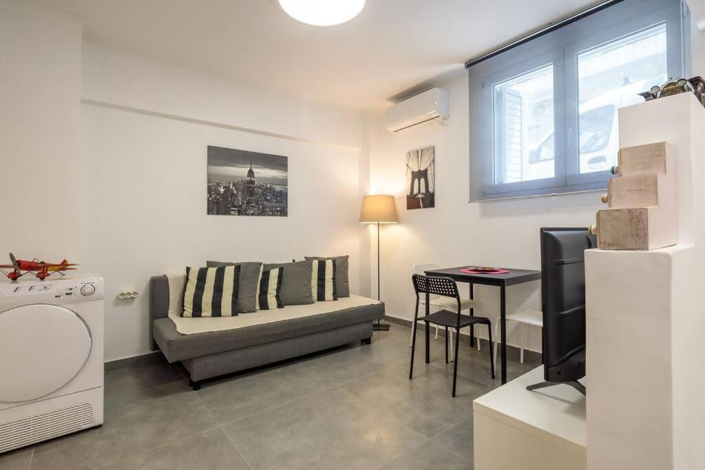 Hilton Area Brand New Comfortable Apartment Ateny Zewnętrze zdjęcie