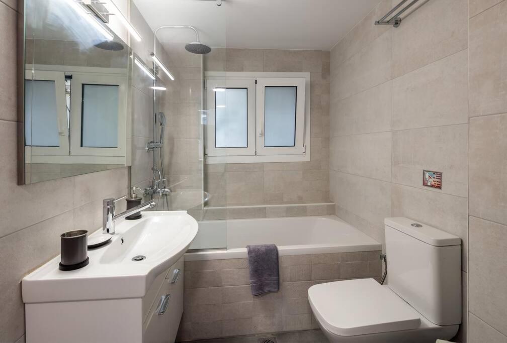 Hilton Area Brand New Comfortable Apartment Ateny Zewnętrze zdjęcie